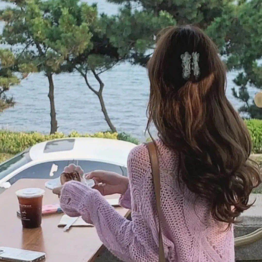 穿成太子外祖母，我带全家立人设